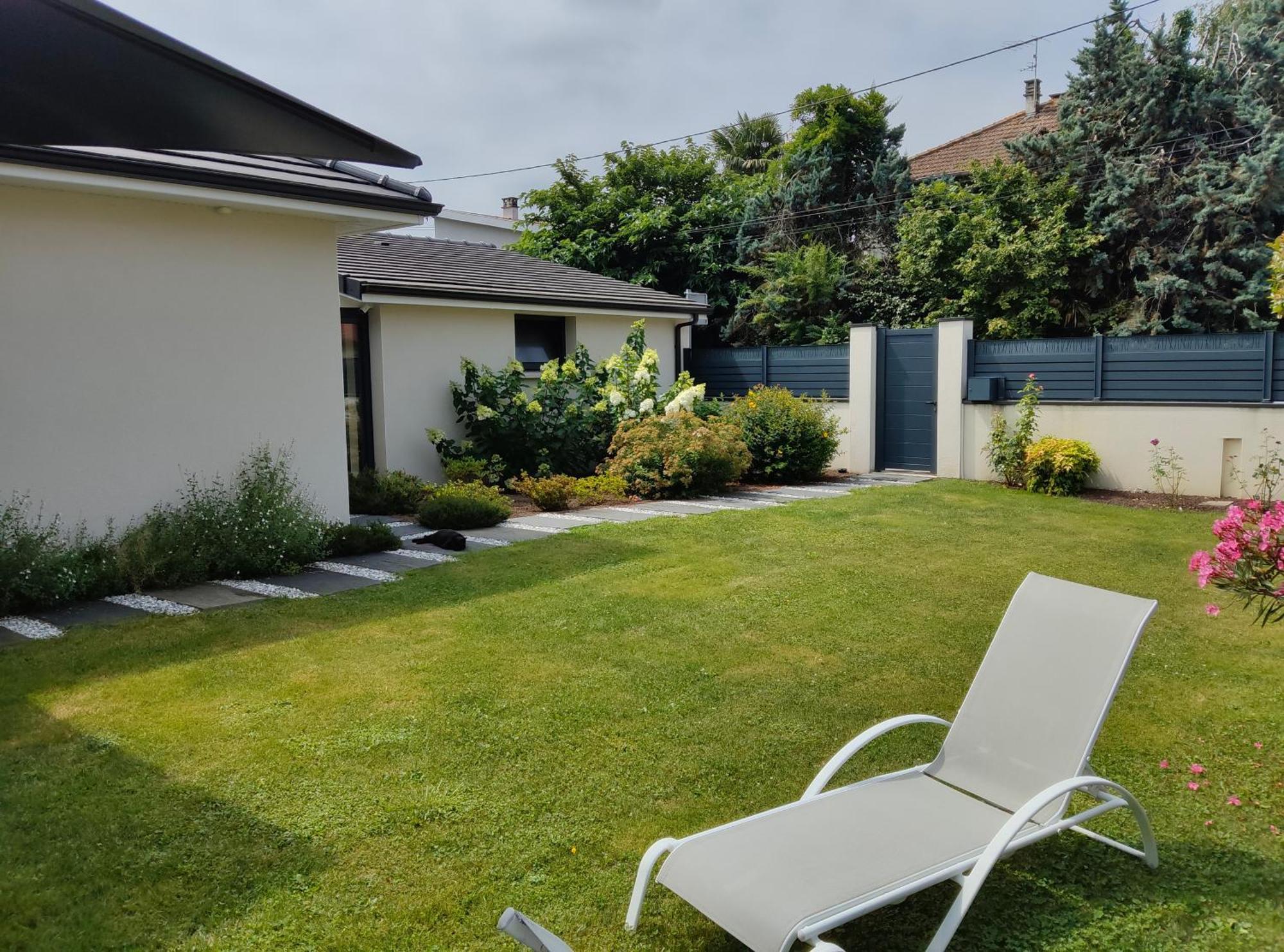 Du Cote De Chez Paule, Chambre Avec Entree Independante Et Salle D'Eau Privative Semeac Exterior photo
