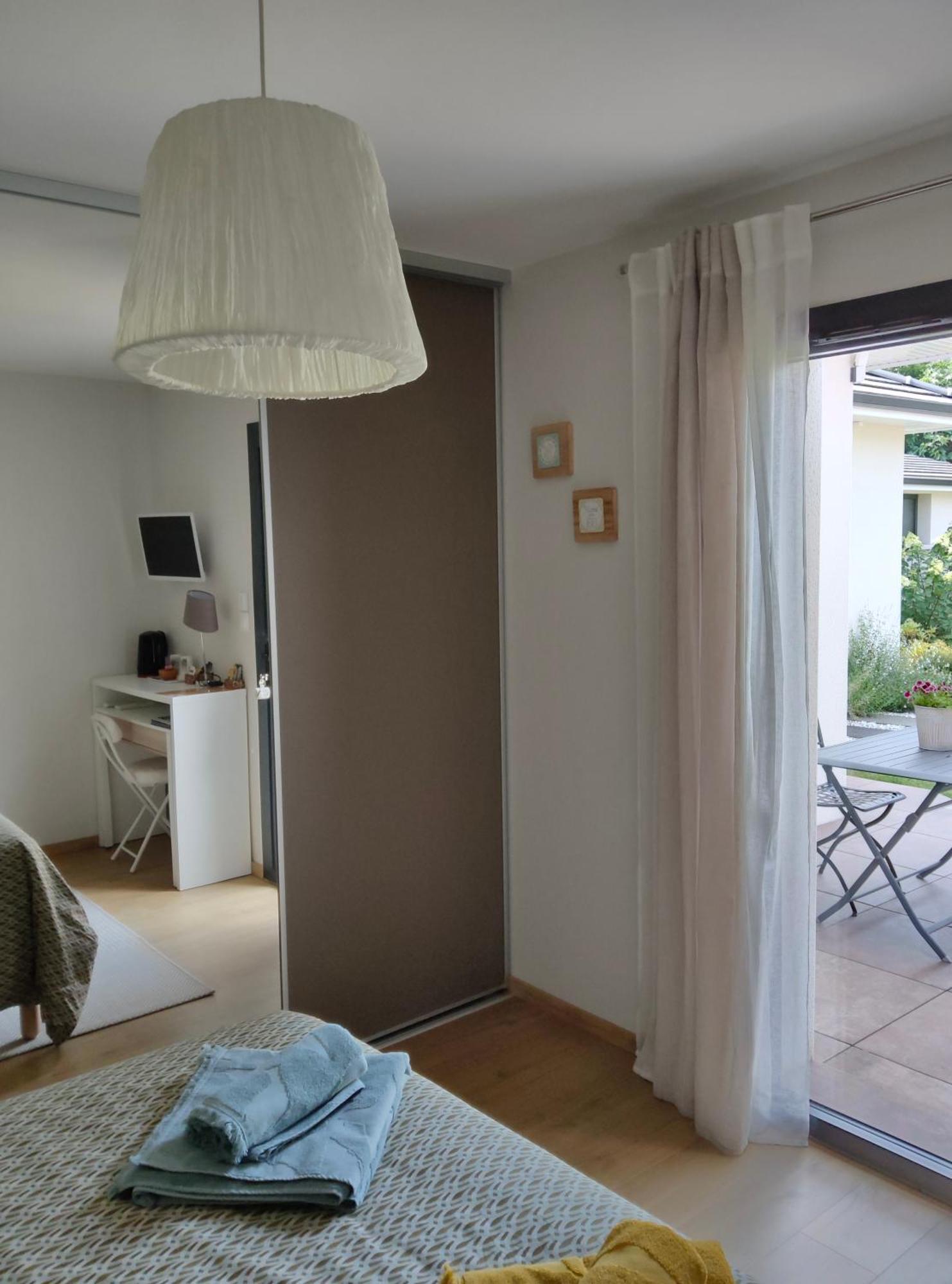 Du Cote De Chez Paule, Chambre Avec Entree Independante Et Salle D'Eau Privative Semeac Exterior photo